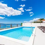 With Sea View Ii