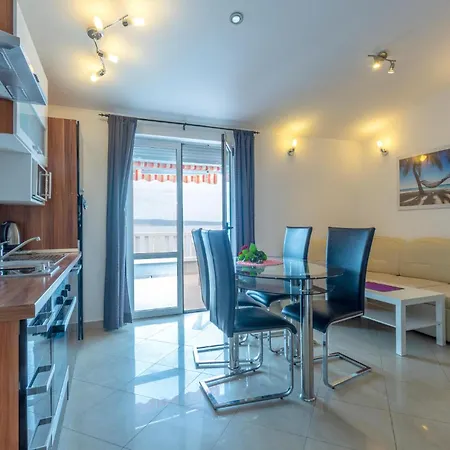דירה With Sea View Ii *