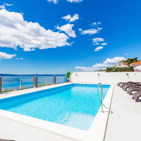 With Sea View Ii